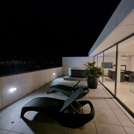 River Town View - Luxury Apartment With Jacuzzi On Terrace Виана-ду-Каштелу Экстерьер фото
