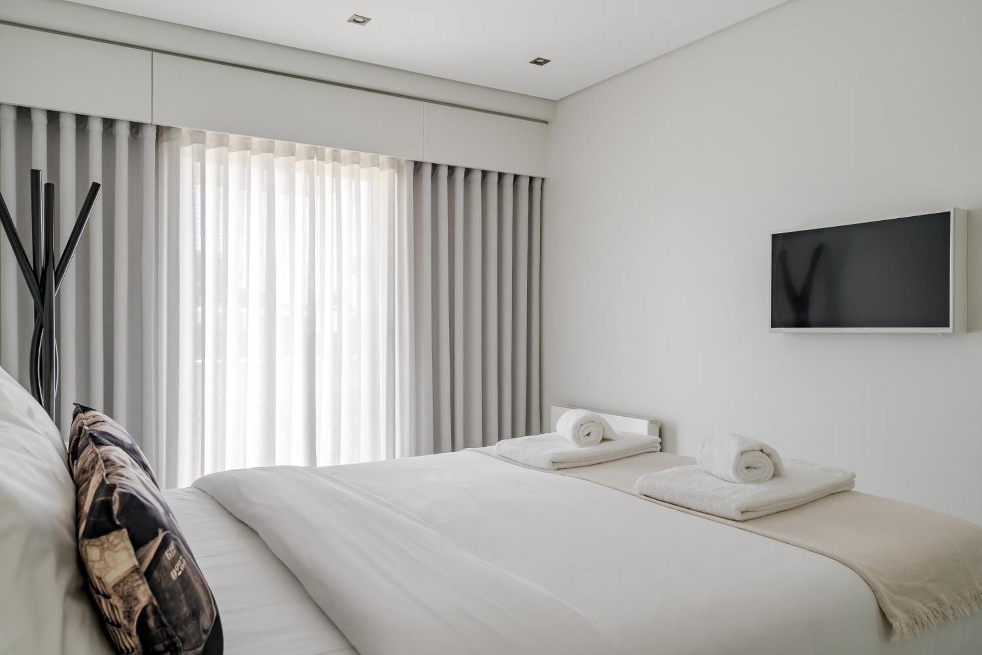River Town View - Luxury Apartment With Jacuzzi On Terrace Виана-ду-Каштелу Экстерьер фото